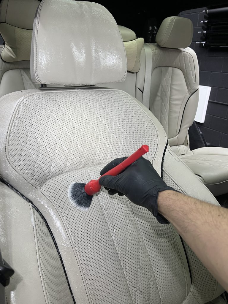 Vinyl Tek | De Chrome